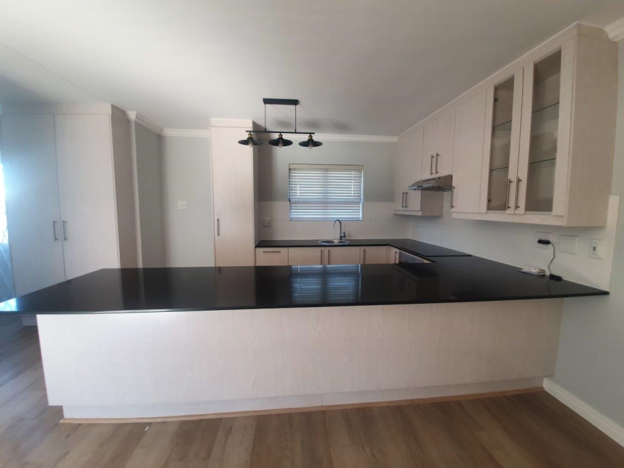 3 Bedroom Property for Sale in Sunningdale Western Cape